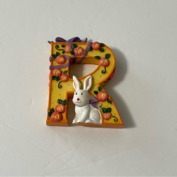 Mary Engelbreit Retired 1999 Resin Alphabet Letter R Rabbit Ribbon Roses - Picture 2 of 10